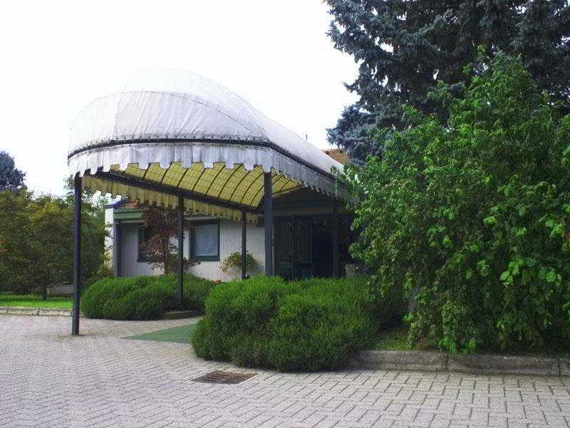 Green Hotel Motel Верджате Экстерьер фото